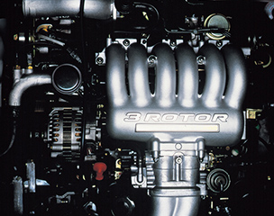 Three-rotor rotary engine