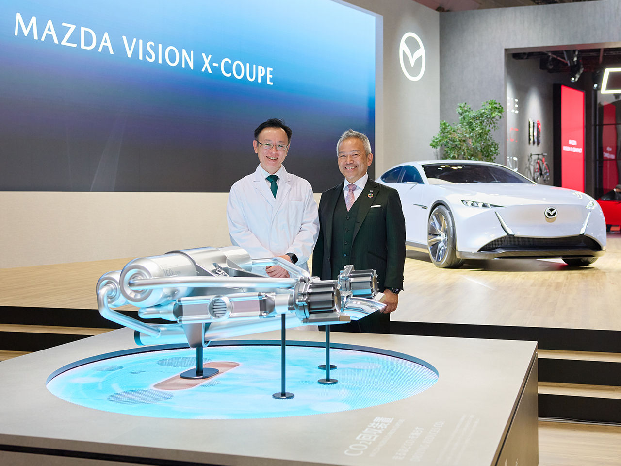 Japan Mobility Show 2025: The More You Drive, the Cleaner the Planet? The MAZDA VISION X-COUPE and the Future of Joy of Driving