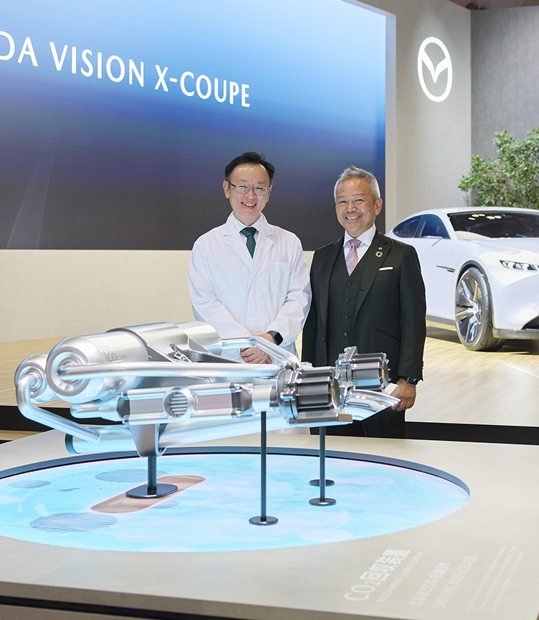 技能伝承者と若手技能者