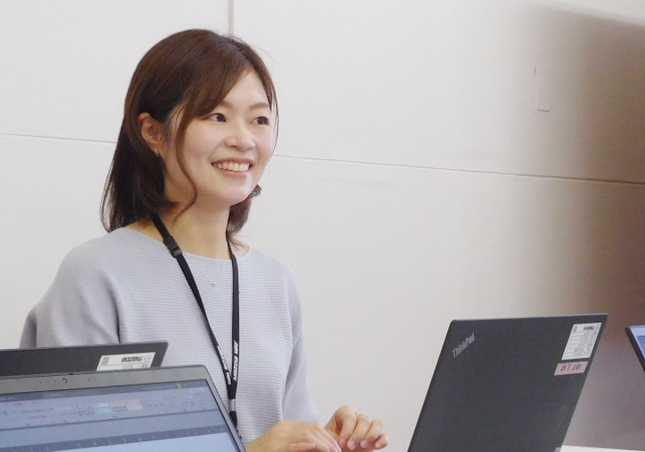 仕事中の社員K.Mの写真
