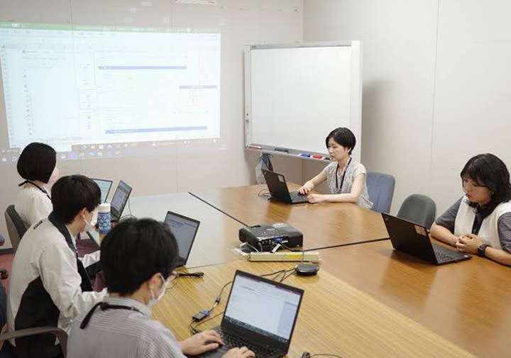 仕事中の社員M.Oの写真2