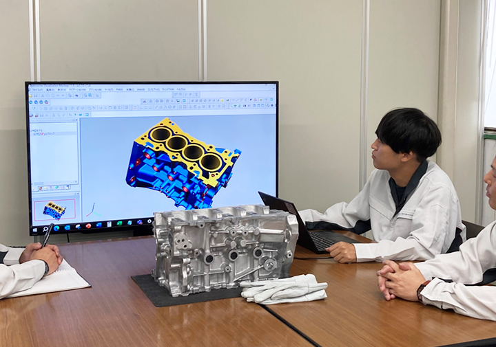 仕事中の社員R.Mの写真2
