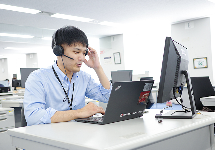 仕事中の社員S.Kの写真2