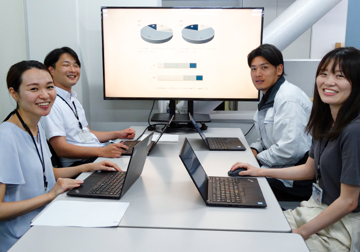 仕事中の社員T.Hの写真2
