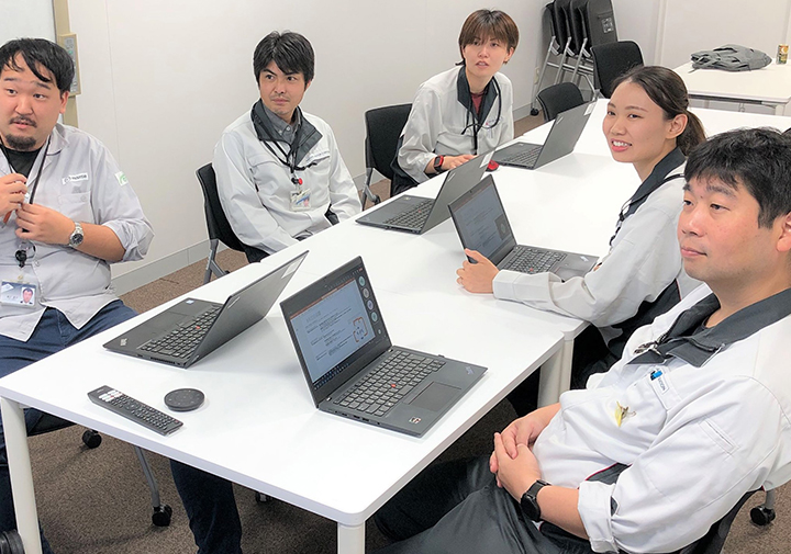 仕事中の社員Y.Sの写真2