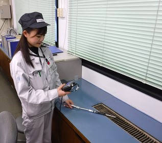 大竹山きりりの仕事の様子１