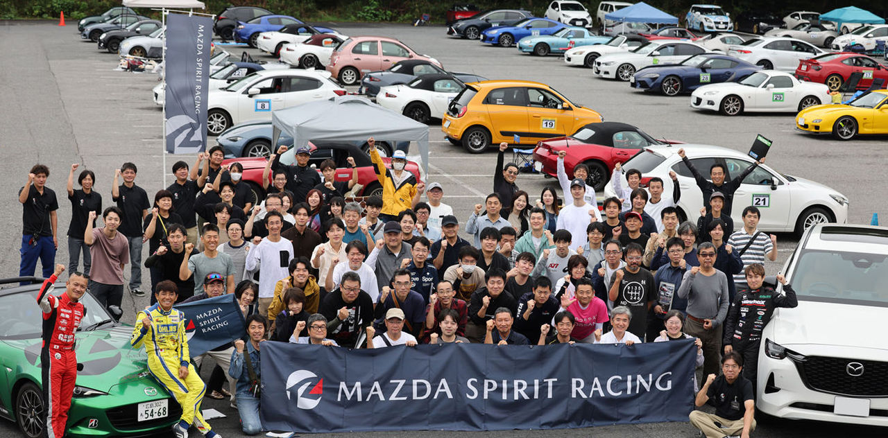 筑波サーキット（茨城県）ジムカーナ場 参加台数60台