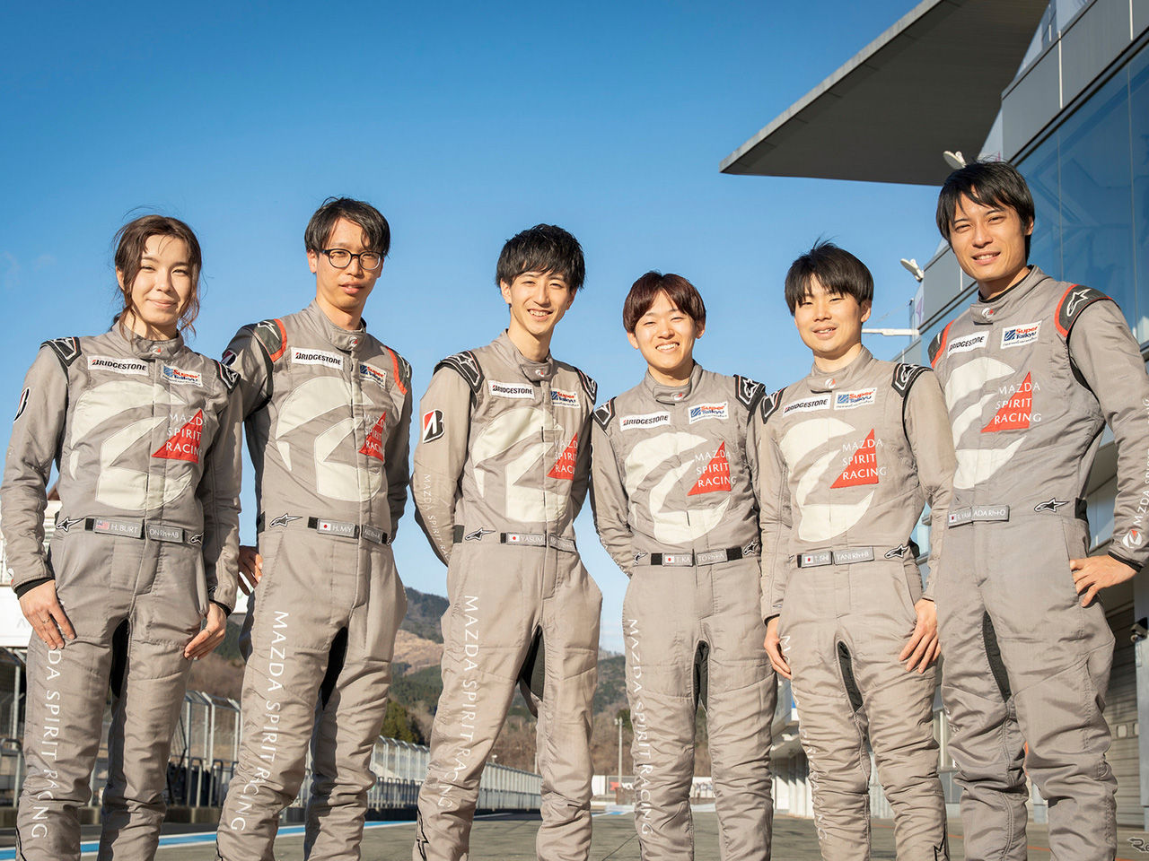 【Road to the Star : Lap 1】“チーム”になるまでのはじまり、マツダ・ロードスターで共に挑む6人のドライバーに迫る