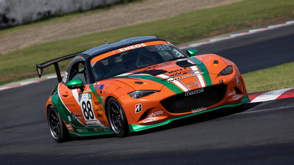 スーパー耐久レースの様子②