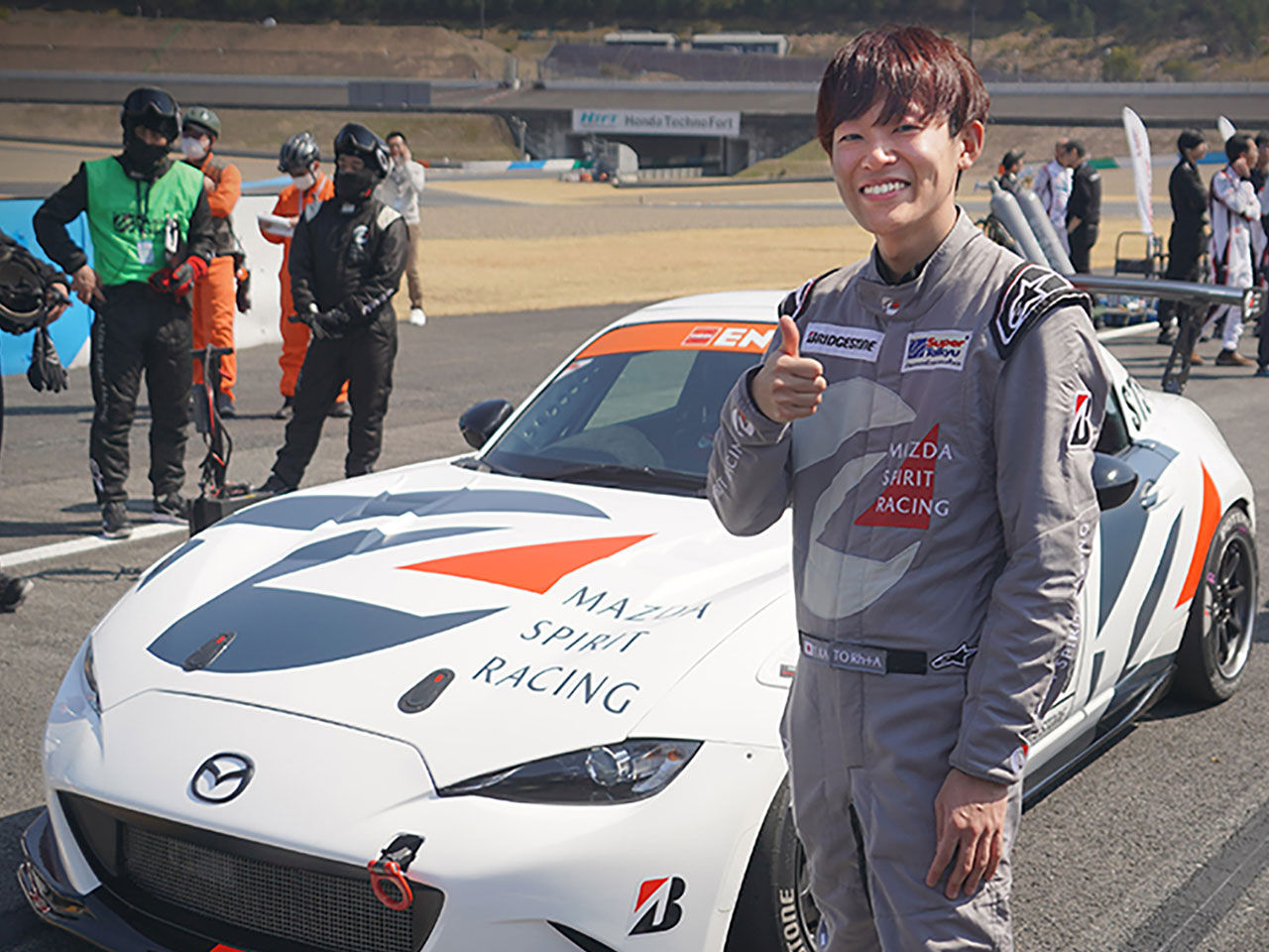 あの日、諦めた舞台にもう一度。MAZDA SPIRIT RACINGと共に挑む、プロへの階段。