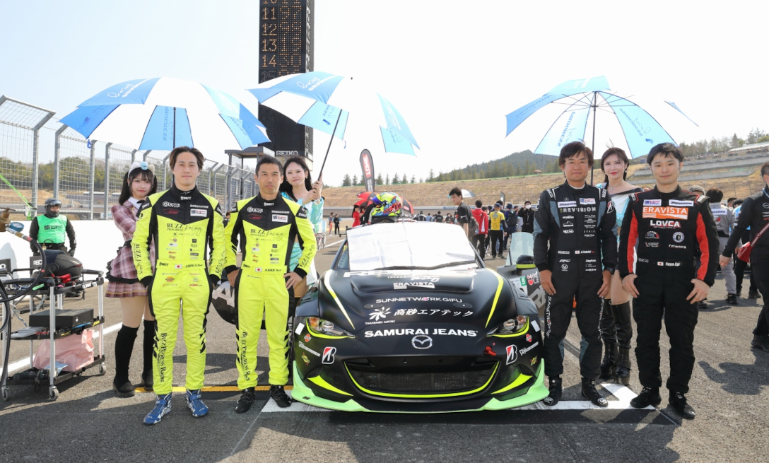 BUZZ PROGRESS Racingの写真
