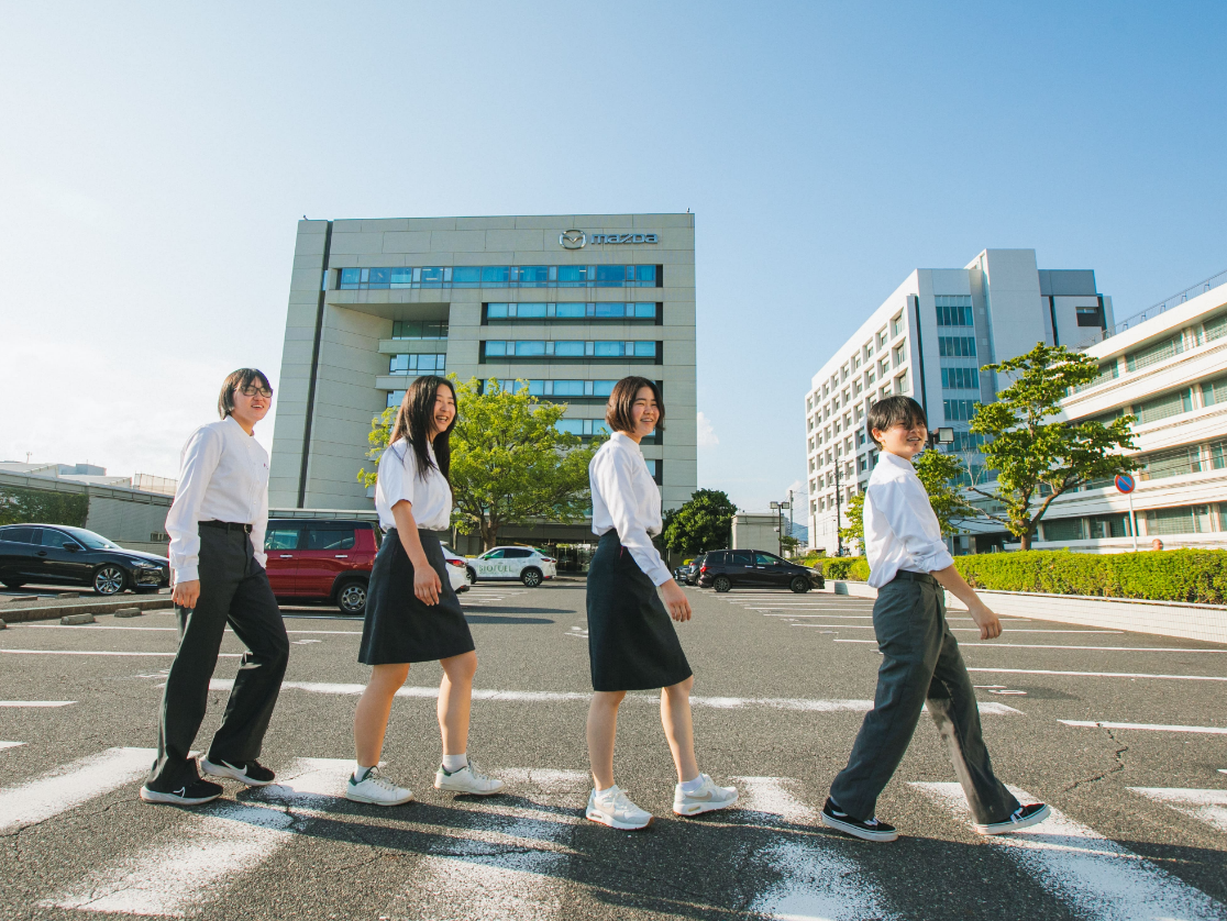 未来を憂う高校生たちがマツダに問う 本当に環境に良いクルマって？
