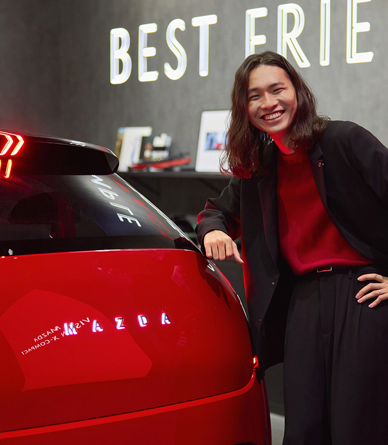 MAZDA VISION X-COMPACTとデザイナー