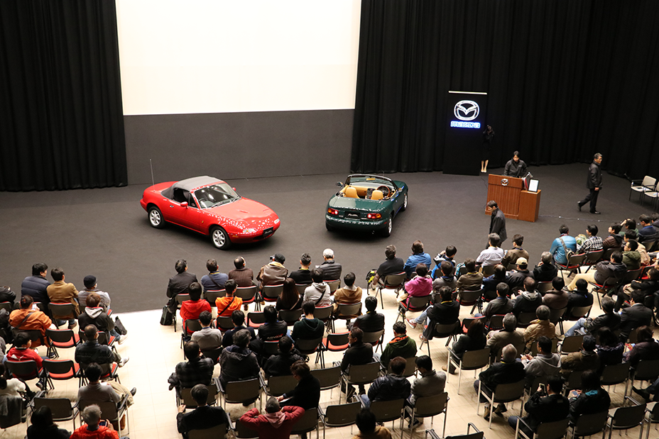 2017年 マツダR＆Dセンター横浜でのレストアサービス説明会の様子